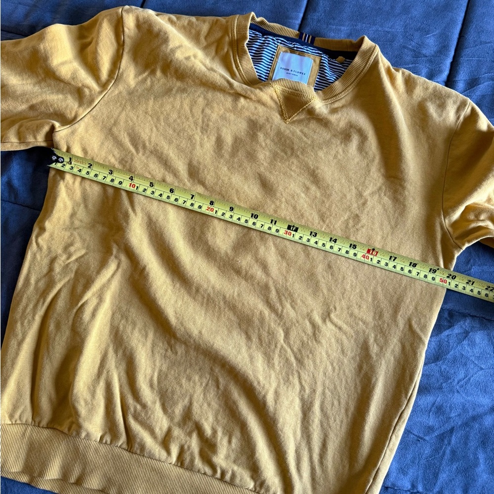 Denim & Flower Mustard V-Neck Sweater Size medium - Picture 3 of 6